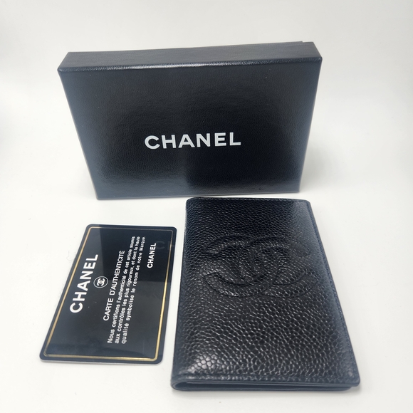 CHANEL Vintage Black Caviar Leather Card Holder